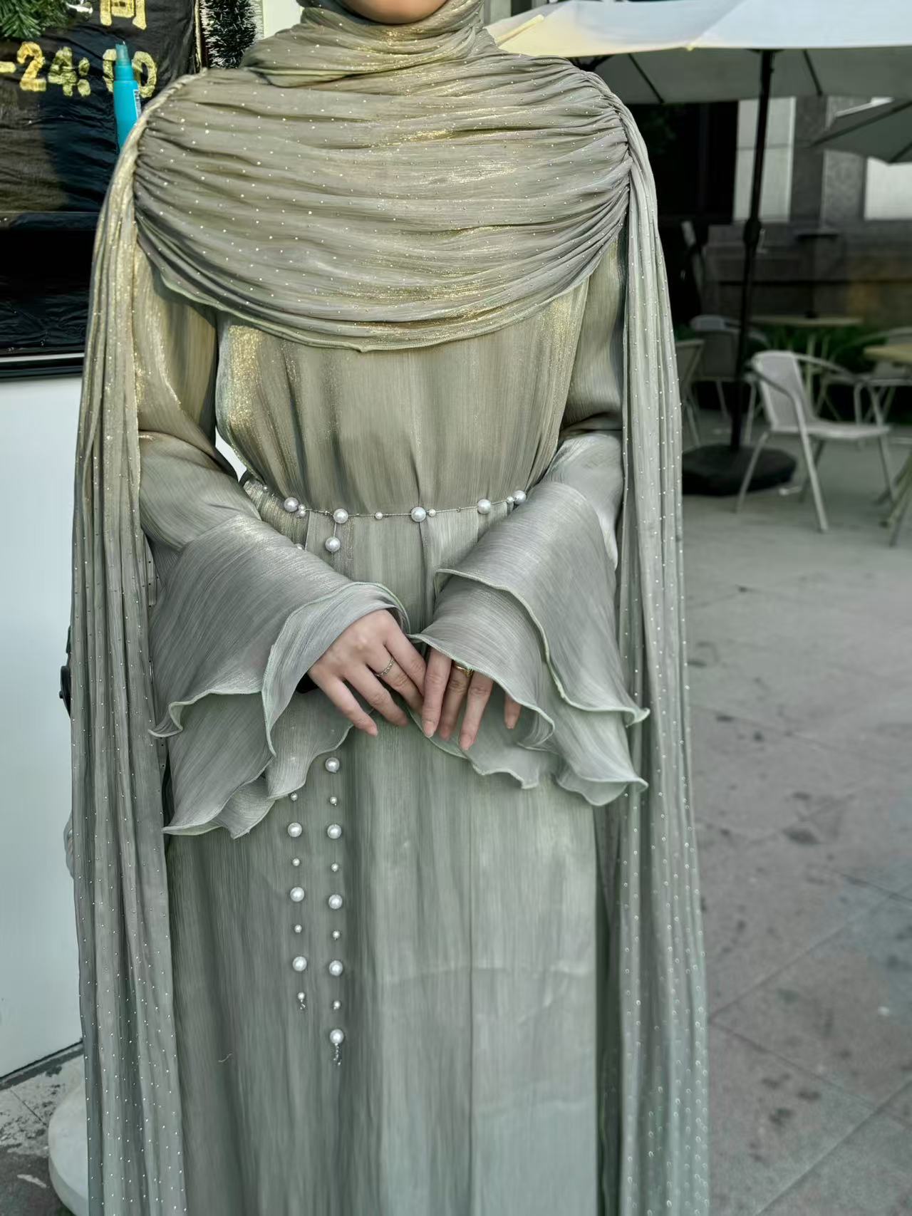 #LY30Elegant Pleated Cape Long Robe, Fashion Reflective Fabric Evening Gown, Suitable for Various Parties and Celebrations, Muslim Women's Dress