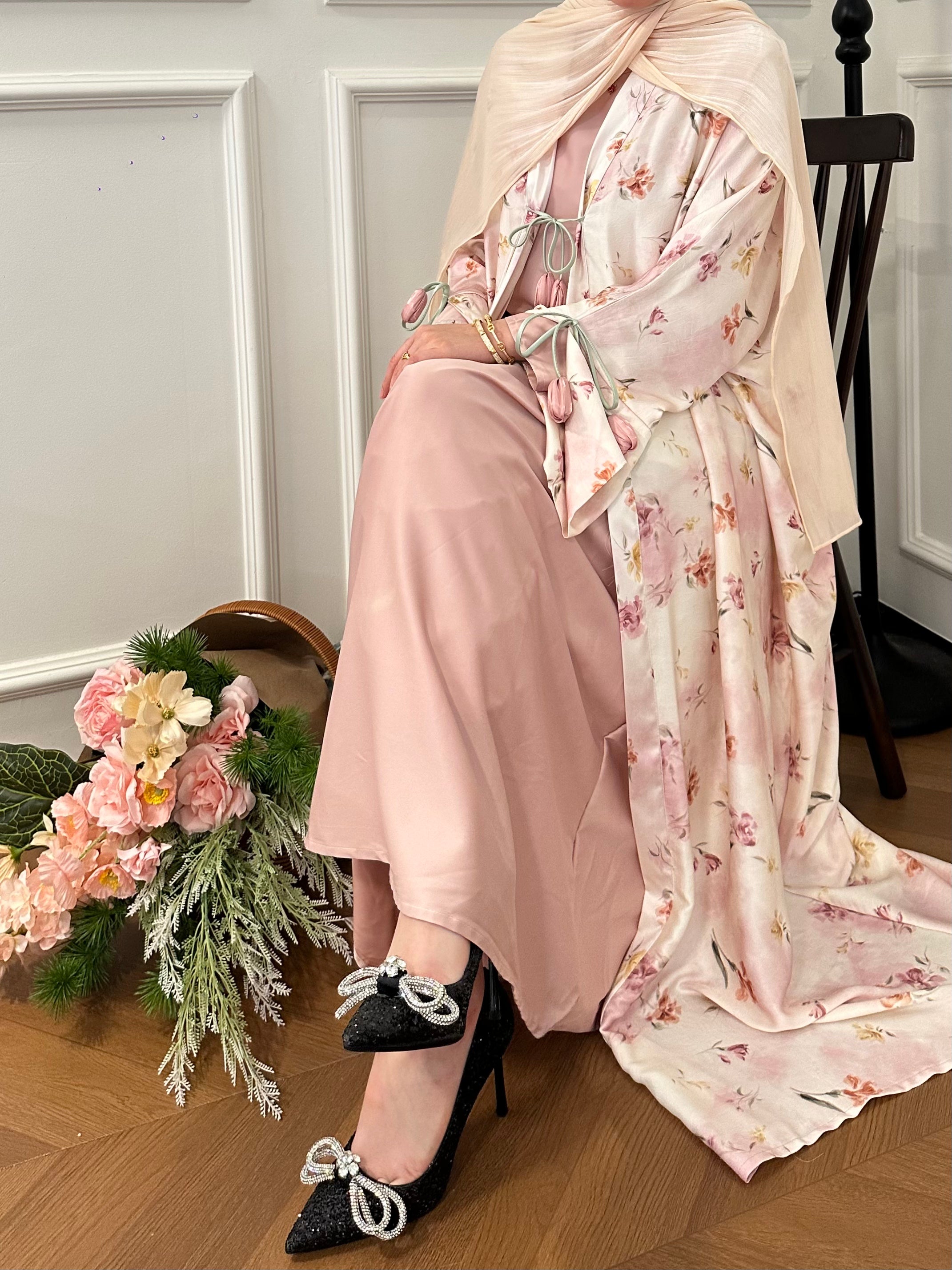 LY22 TWO-PIECE Tulip 3D floral printed satin abaya, loose-fit dress, Arabic romantic printed dress, high-end satin dress, and printed abaya