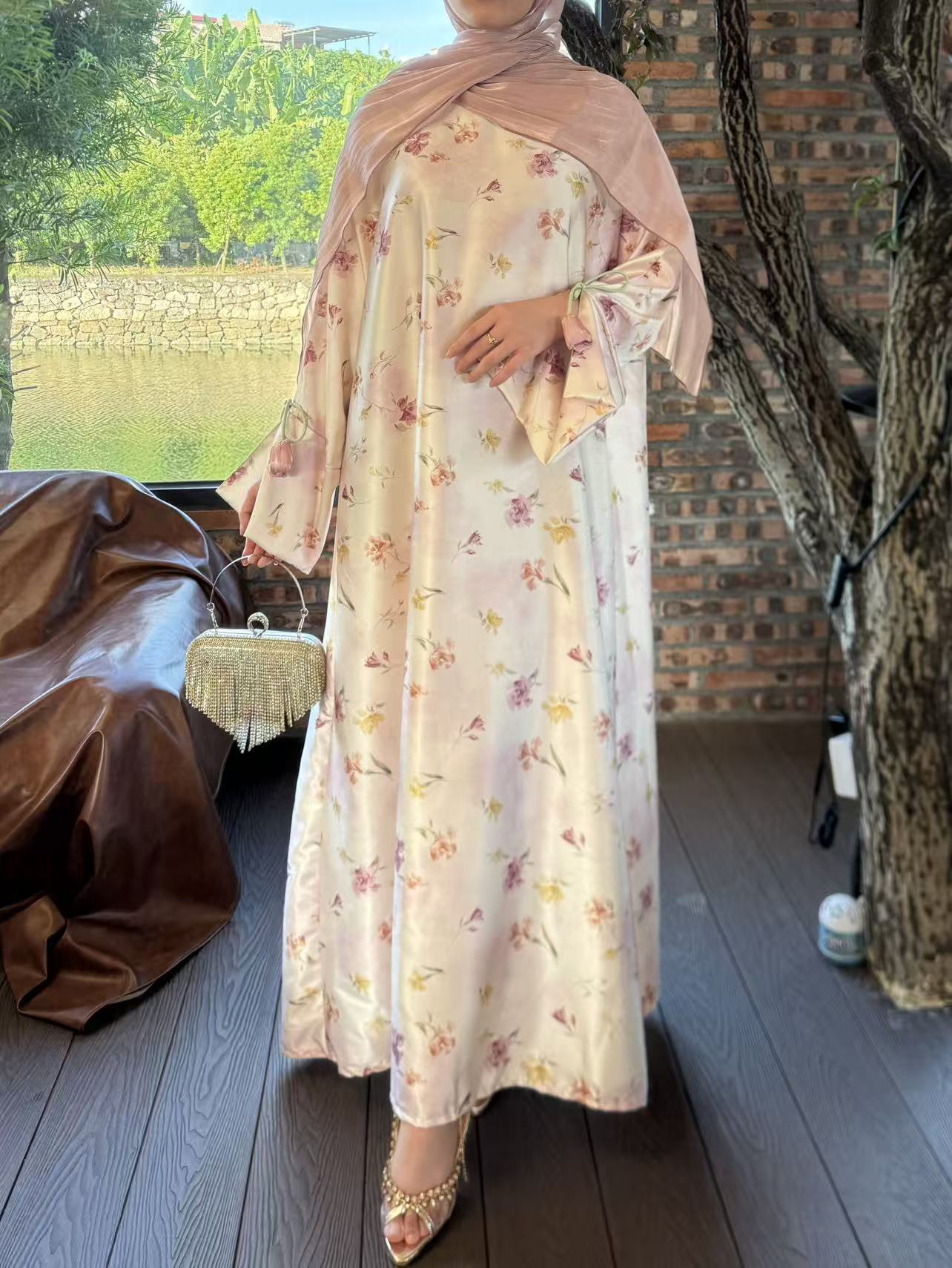 LY21 Tulip 3D floral printed satin abaya, loose-fit dress, Arabic romantic printed dress, high-end satin dress, and printed abaya