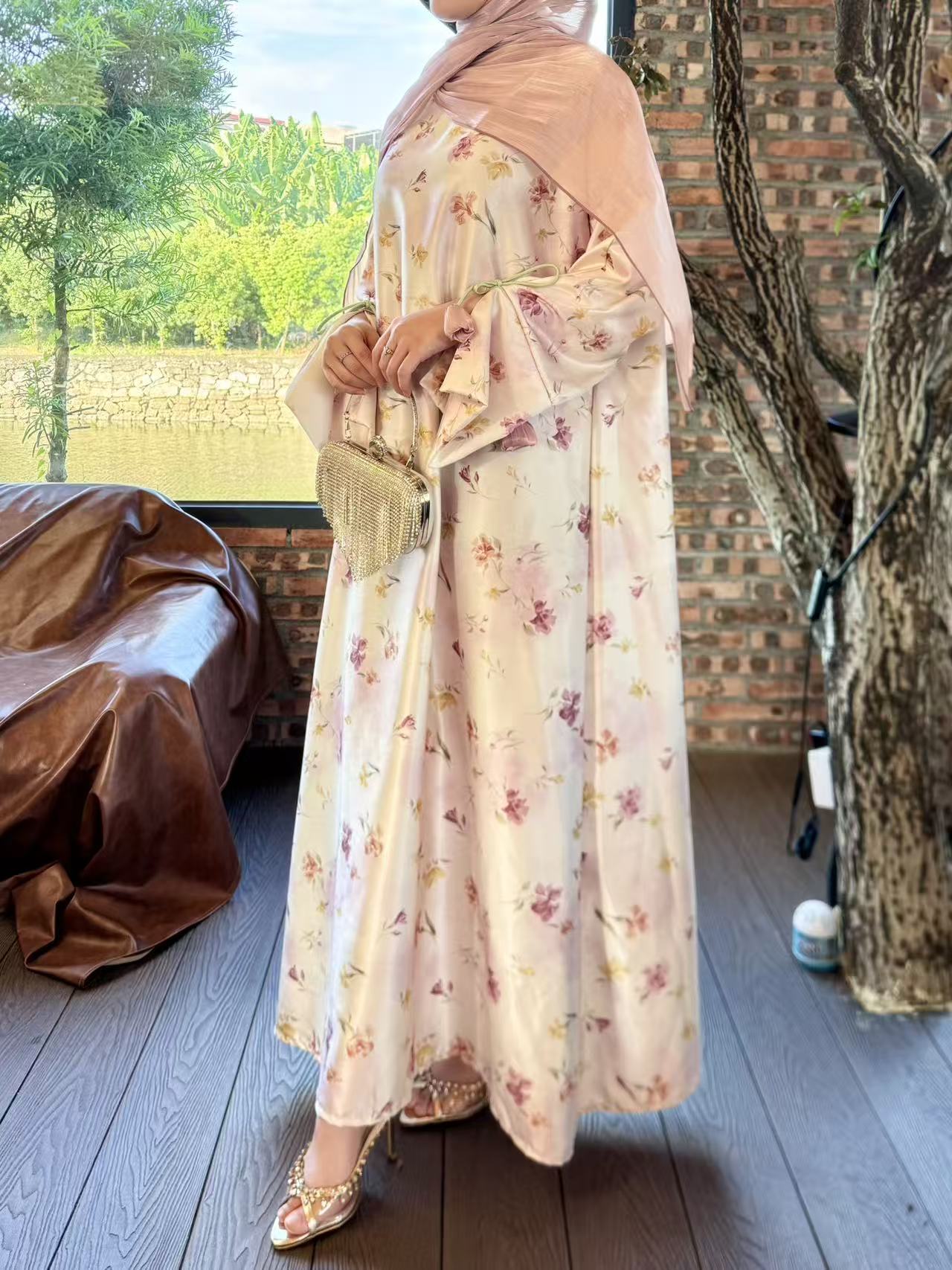 LY21 Tulip 3D floral printed satin abaya, loose-fit dress, Arabic romantic printed dress, high-end satin dress, and printed abaya