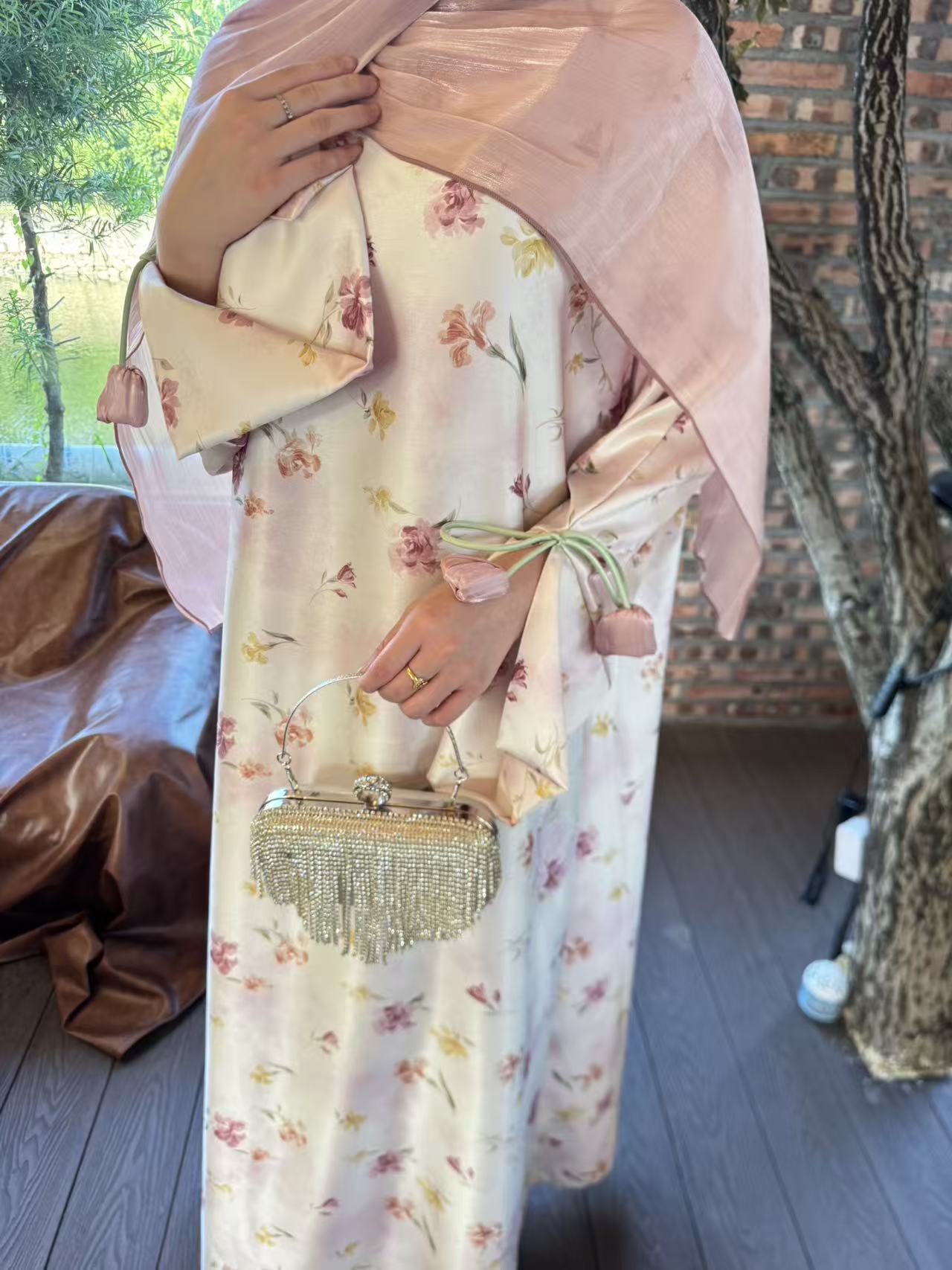 LY21 Tulip 3D floral printed satin abaya, loose-fit dress, Arabic romantic printed dress, high-end satin dress, and printed abaya