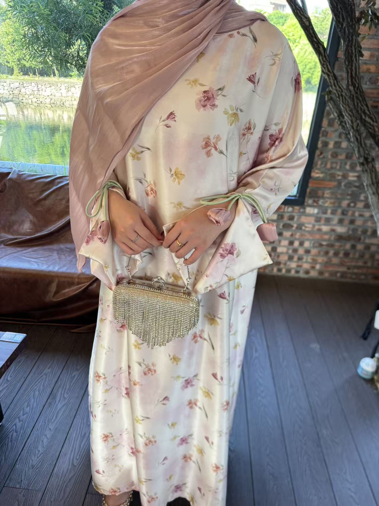 LY21 Tulip 3D floral printed satin abaya, loose-fit dress, Arabic romantic printed dress, high-end satin dress, and printed abaya