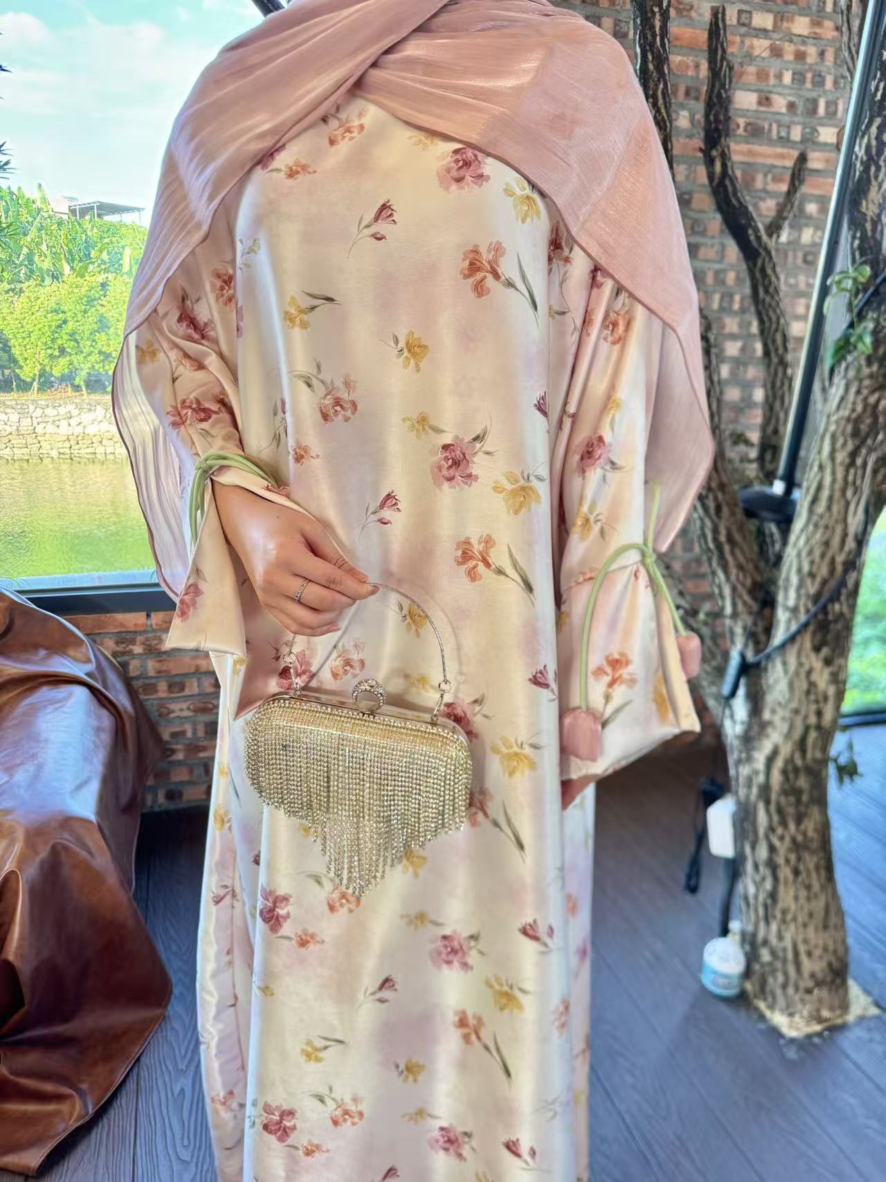 LY21 Tulip 3D floral printed satin abaya, loose-fit dress, Arabic romantic printed dress, high-end satin dress, and printed abaya