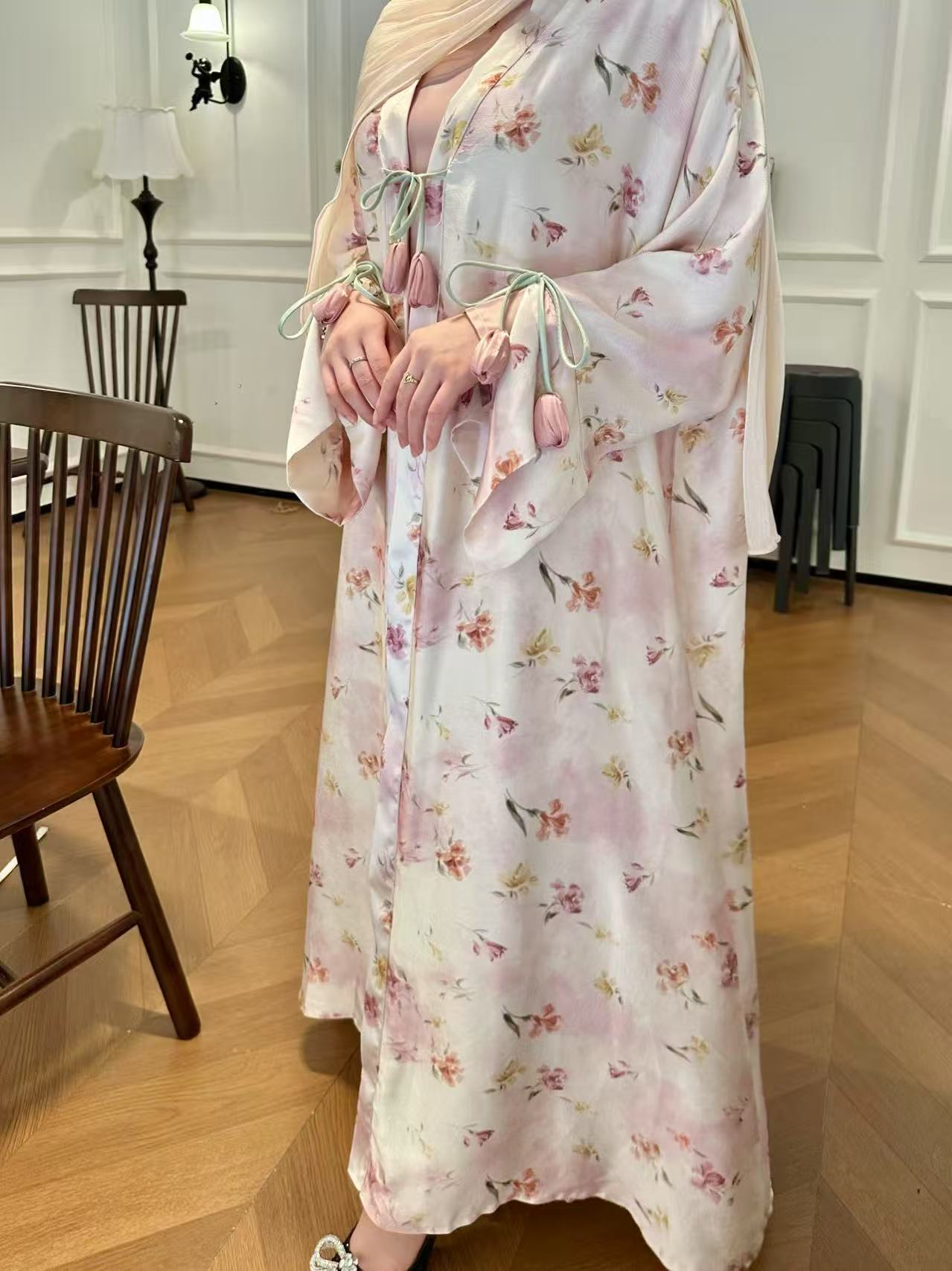 LY22 TWO-PIECE Tulip 3D floral printed satin abaya, loose-fit dress, Arabic romantic printed dress, high-end satin dress, and printed abaya