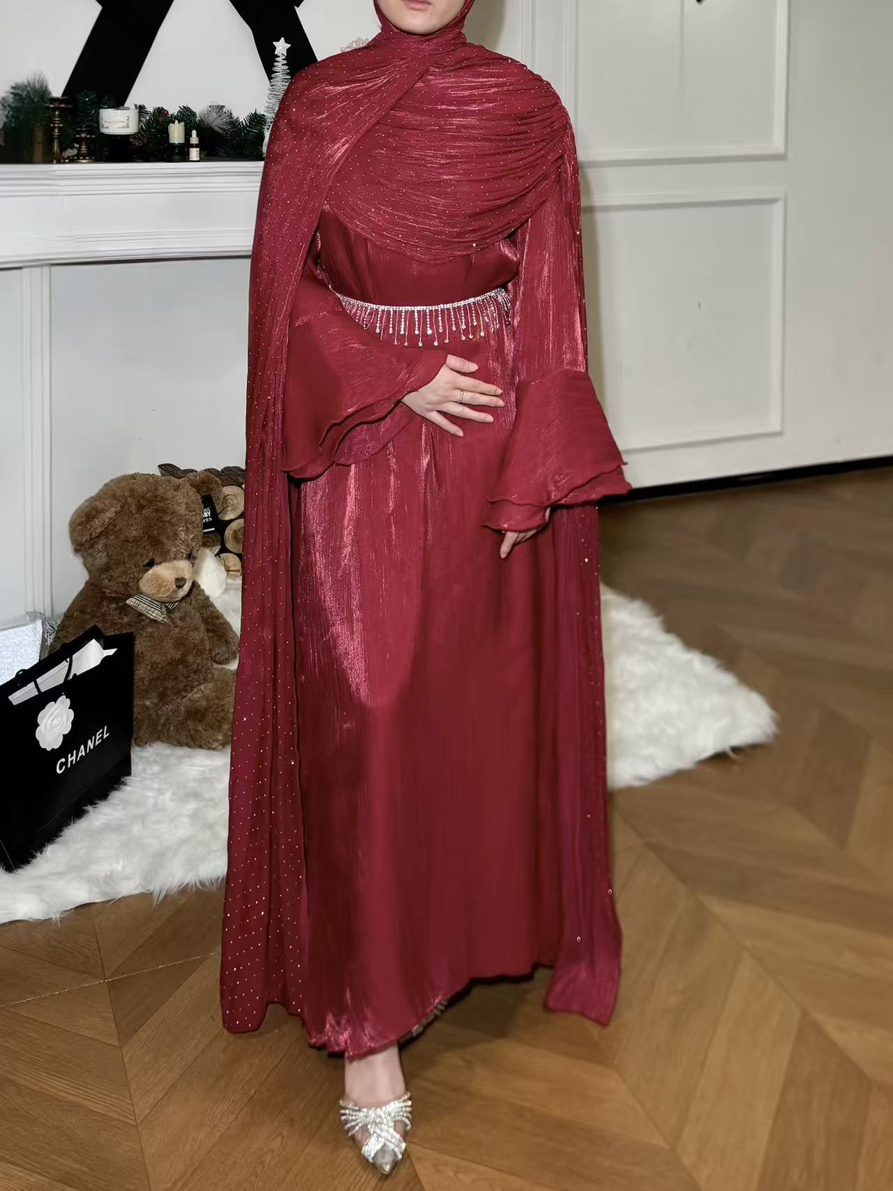 #LY30Elegant Pleated Cape Long Robe, Fashion Reflective Fabric Evening Gown, Suitable for Various Parties and Celebrations, Muslim Women's Dress
